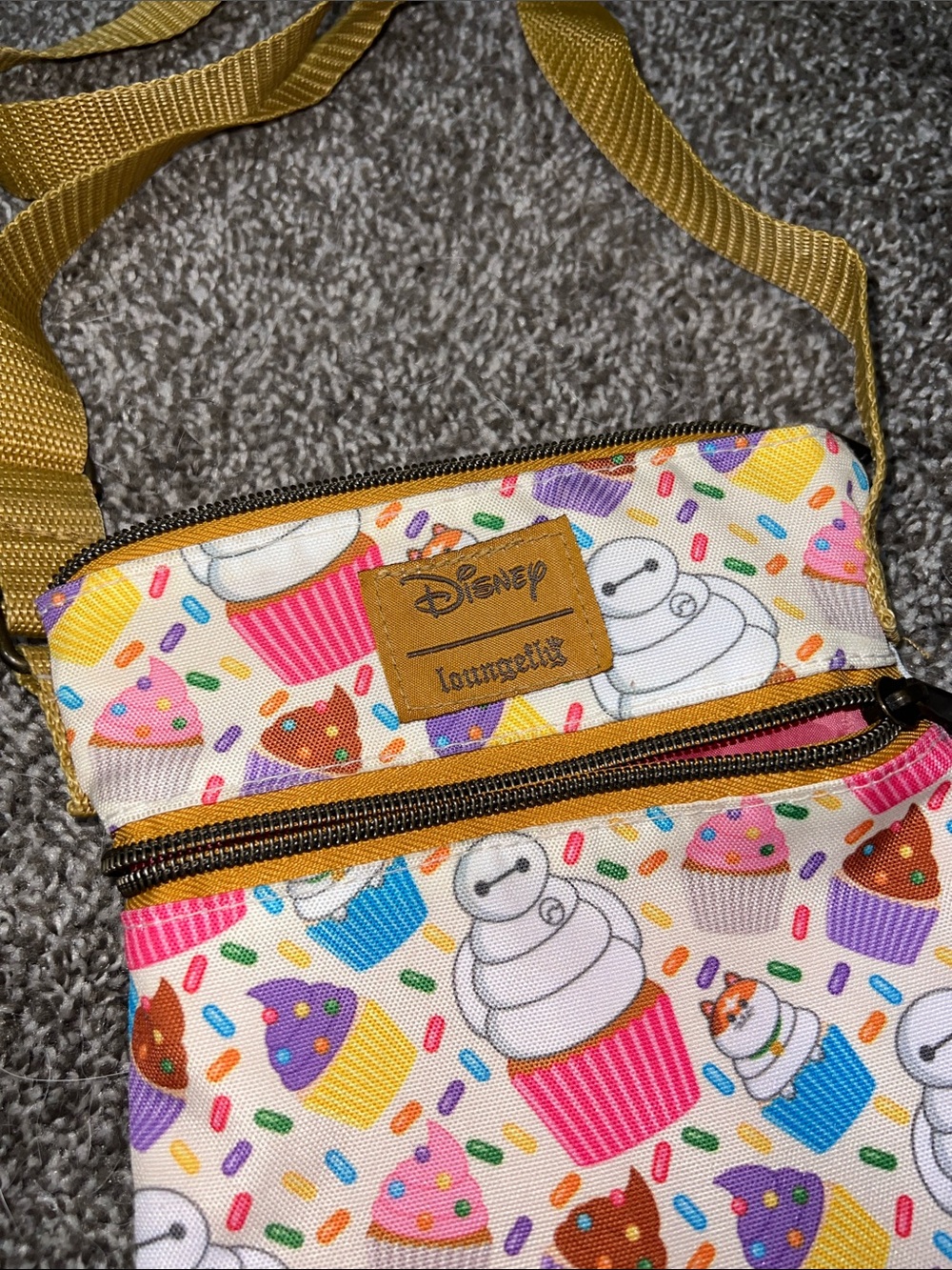 Disney Loungefly | Baymax Cupcake Crossbody Bag - Picture 2 of 2